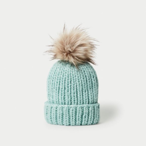 Aritzia Main Character Thick Pom Beanie